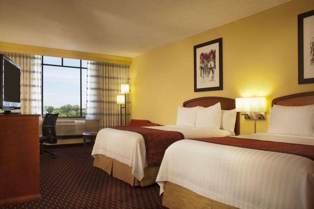 Courtyard Louisville Airport Εξωτερικό φωτογραφία