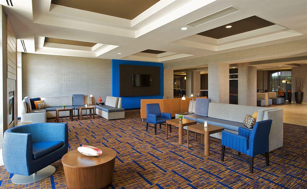 Courtyard Louisville Airport Εξωτερικό φωτογραφία