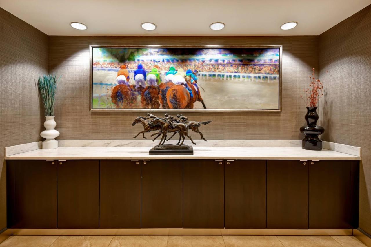 Courtyard Louisville Airport Εξωτερικό φωτογραφία