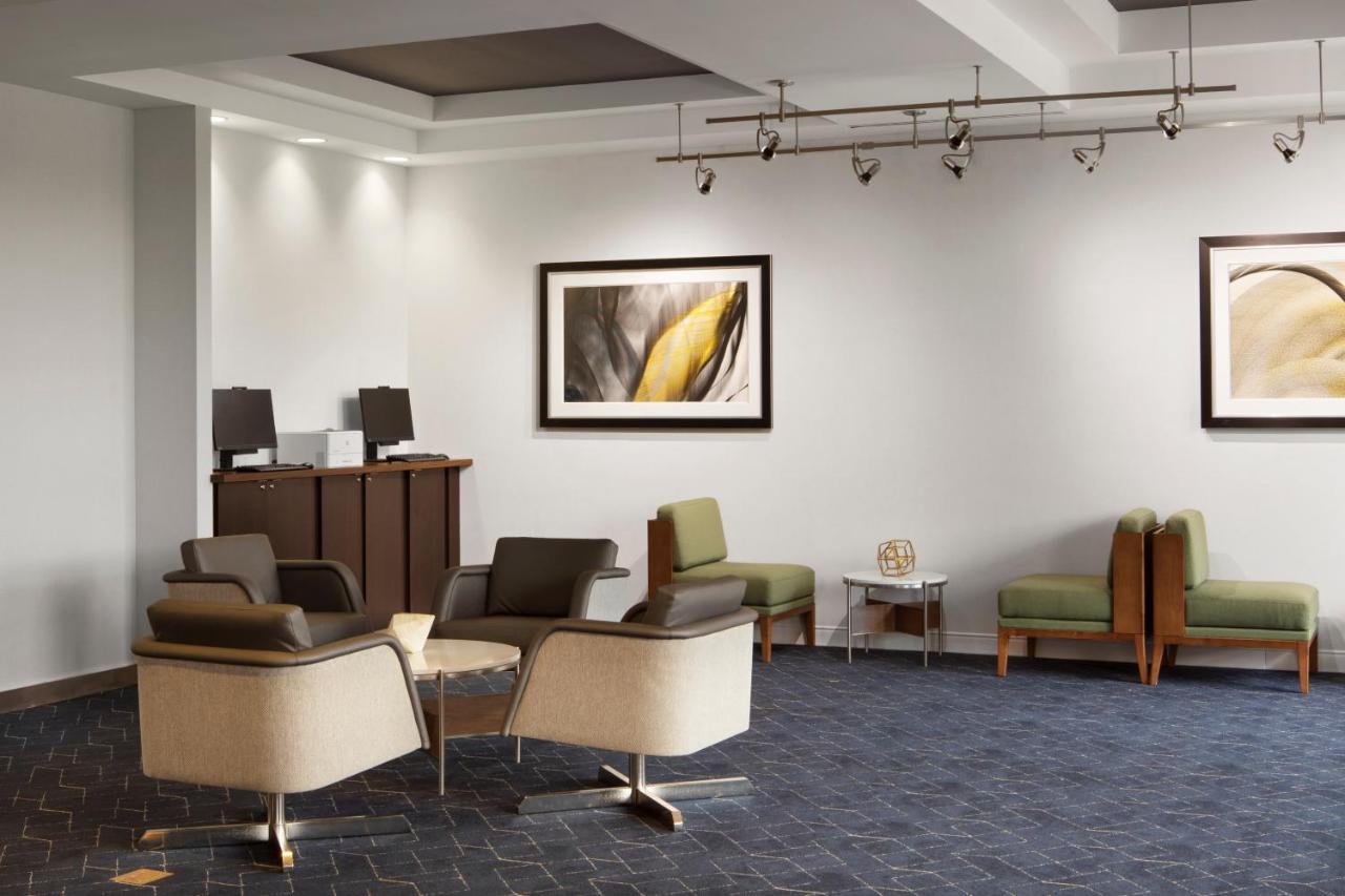 Courtyard Louisville Airport Εξωτερικό φωτογραφία