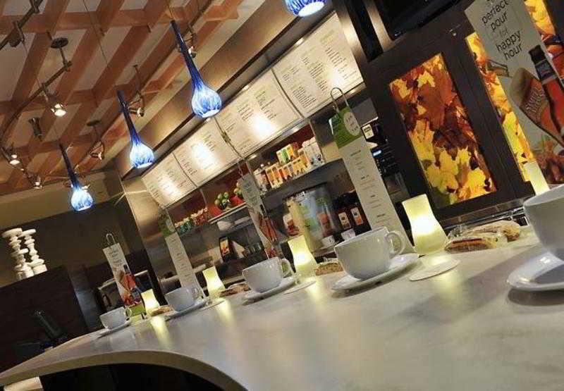 Courtyard Louisville Airport Εξωτερικό φωτογραφία