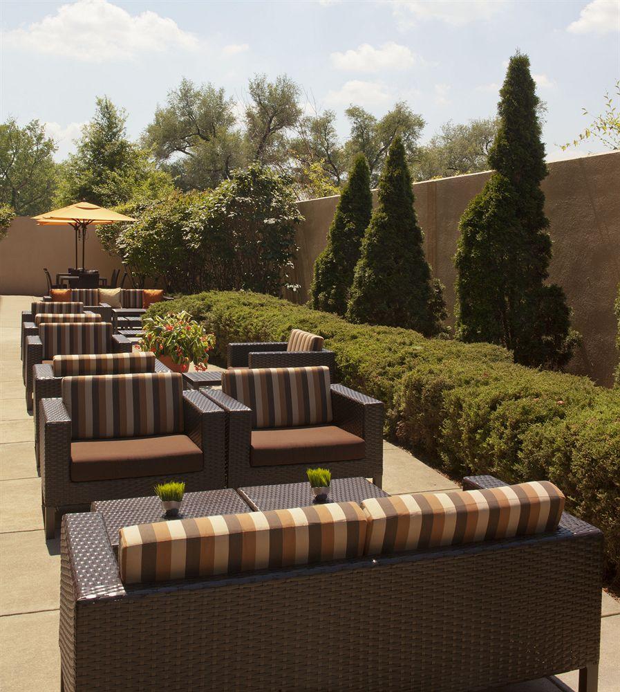 Courtyard Louisville Airport Εξωτερικό φωτογραφία