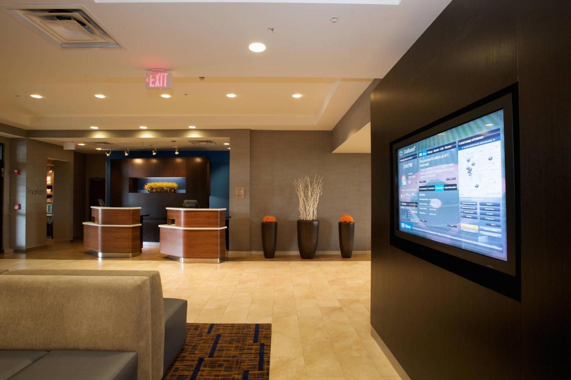 Courtyard Louisville Airport Εξωτερικό φωτογραφία