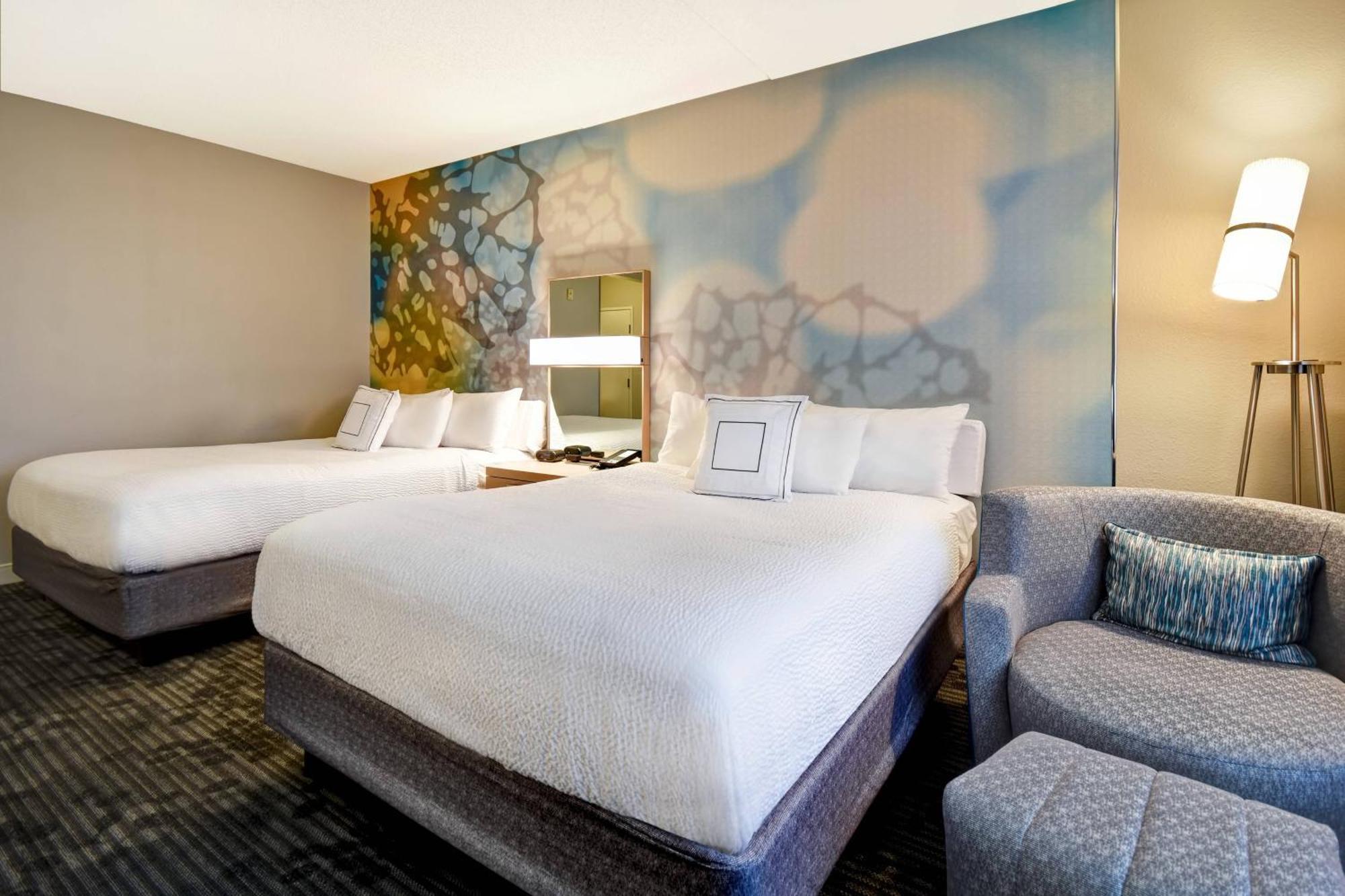 Courtyard Louisville Airport Εξωτερικό φωτογραφία